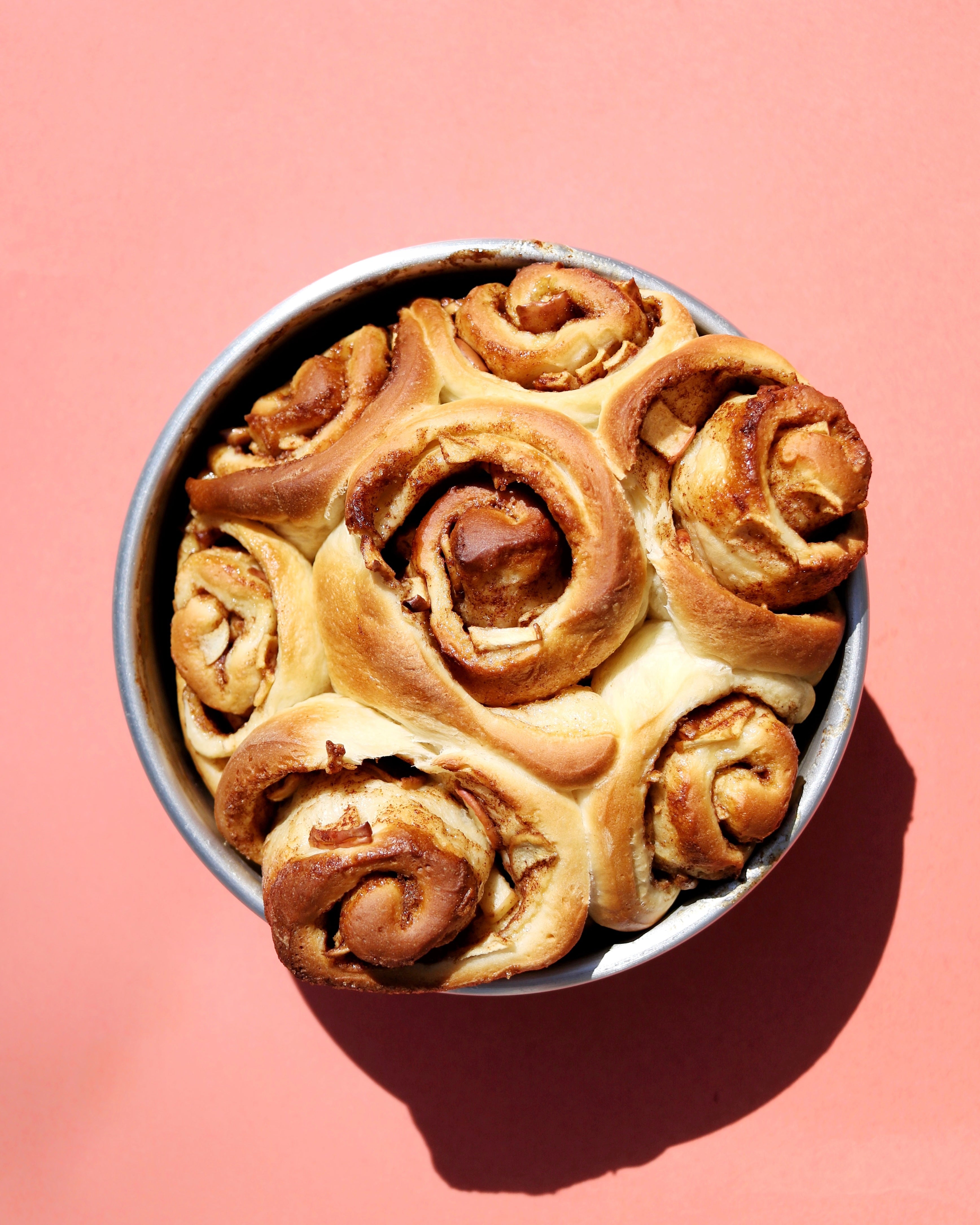 Apple Cinnamon Buns Peko